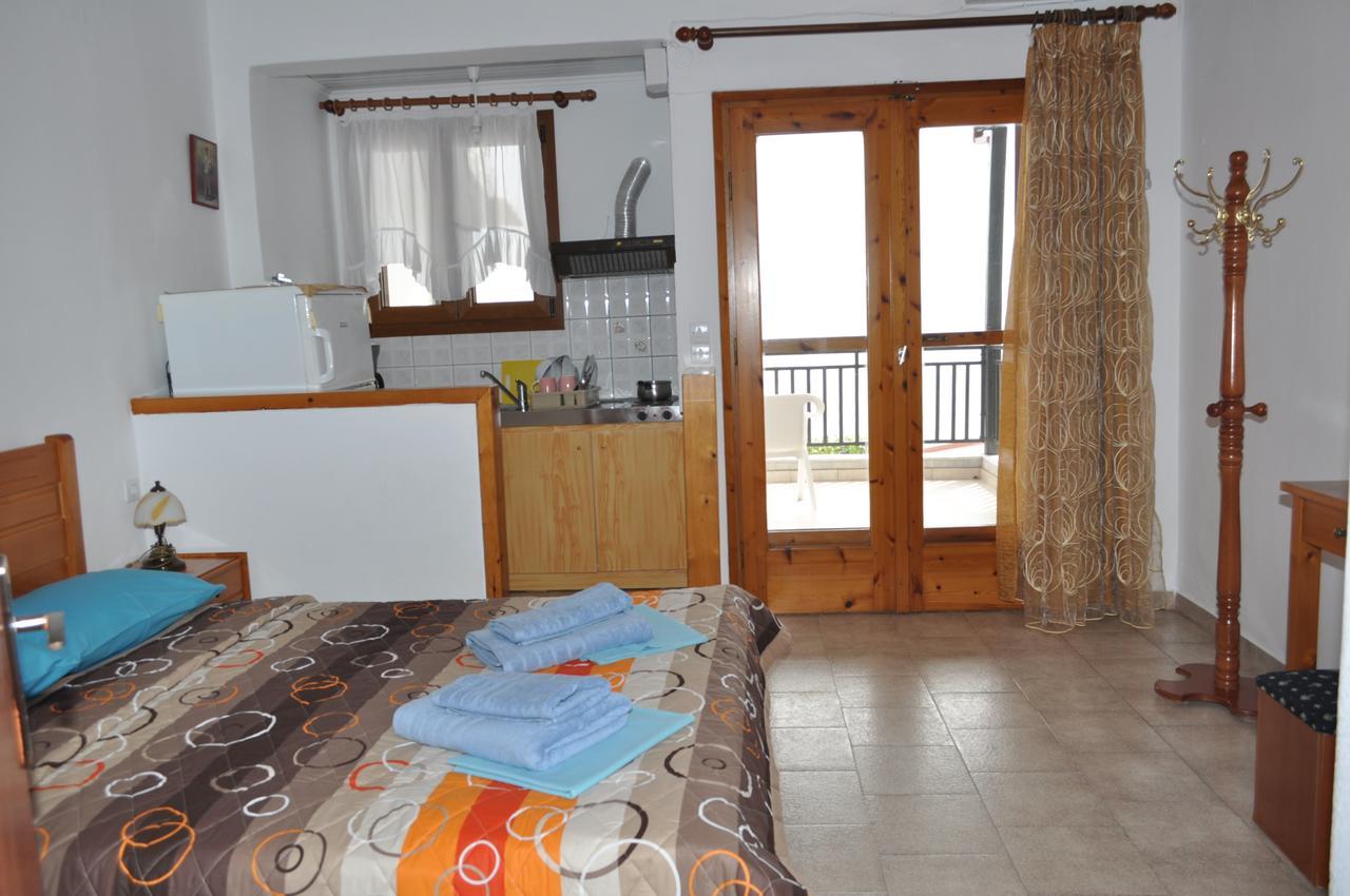 Giannis Maria Apartments ซากูเดีย ภายนอก รูปภาพ